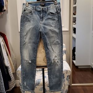 EUC  Judy blue size 9 distressed jeans